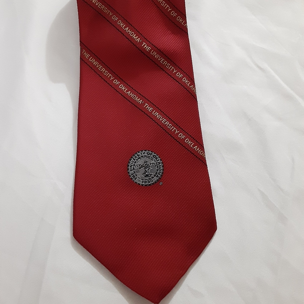 Men's tie